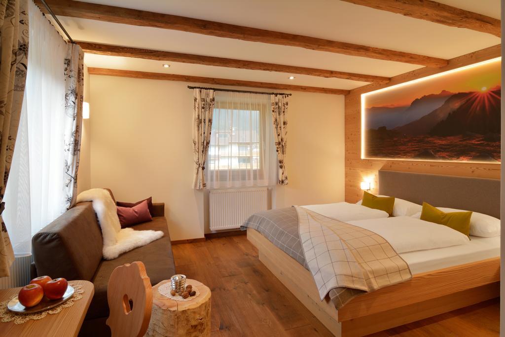 Sule Hof Agriturismo St. Ulrich in Gröden Zimmer foto