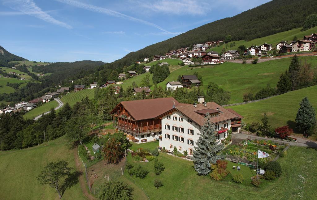 Sule Hof Agriturismo St. Ulrich in Gröden Exterior foto