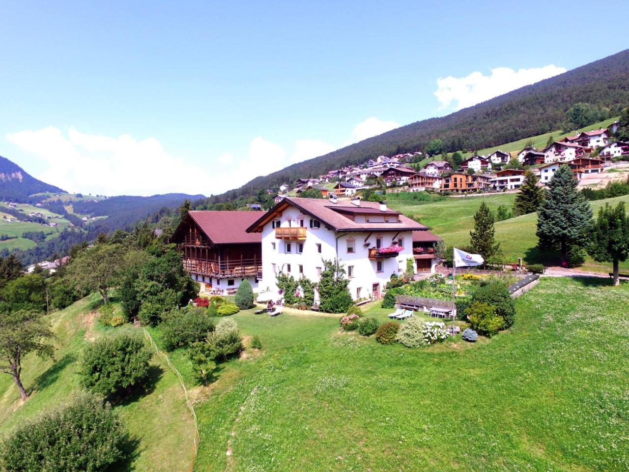 Sule Hof Agriturismo St. Ulrich in Gröden Exterior foto